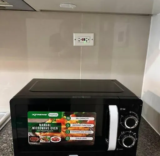 Cozi Uptown 1br Mitsukoshi Mall Bgc * Manila